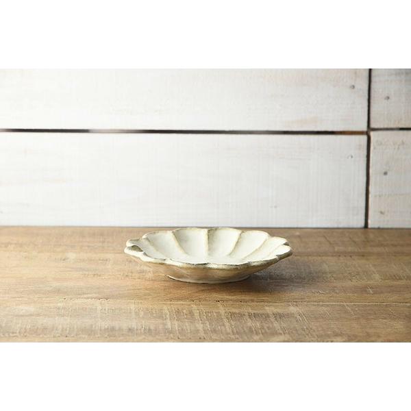 Kaneko Kohyo - Main Plate - White - Rinka Series - Handcrafted Japanese Mino Ware