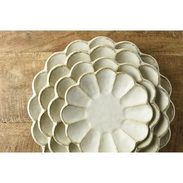 Kaneko Kohyo - Main Plate - White - Rinka Series - Handcrafted Japanese Mino Ware