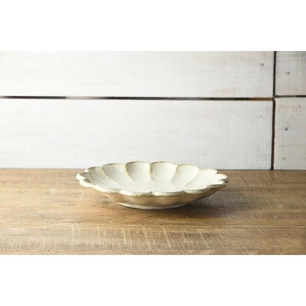 Kaneko Kohyo - Main Plate - White - Rinka Series - Handcrafted Japanese Mino Ware