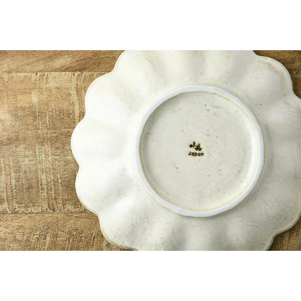 Kaneko Kohyo - Main Plate - White - Rinka Series - Handcrafted Japanese Mino Ware