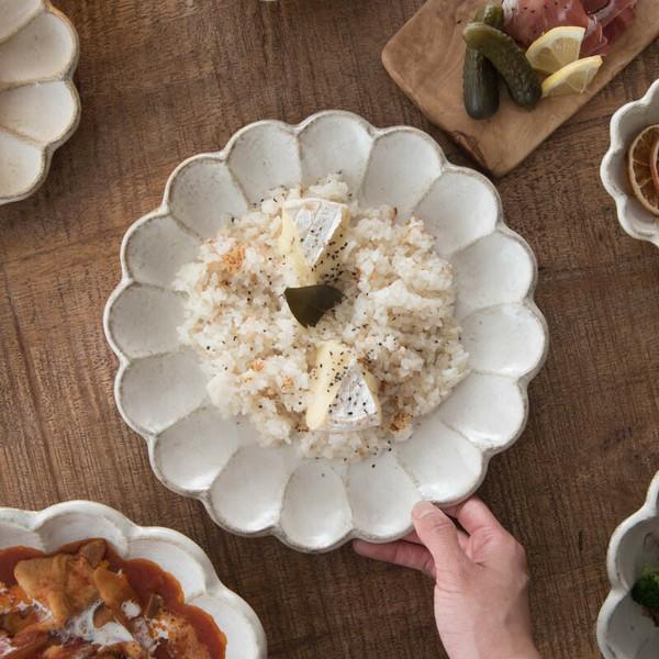 Kaneko Kohyo - Main Plate - White - Rinka Series - Handcrafted Japanese Mino Ware