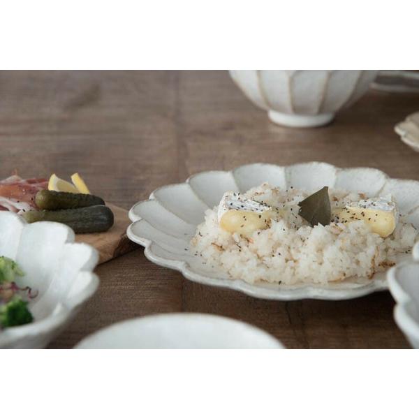 Kaneko Kohyo - Main Plate - White - Rinka Series - Handcrafted Japanese Mino Ware
