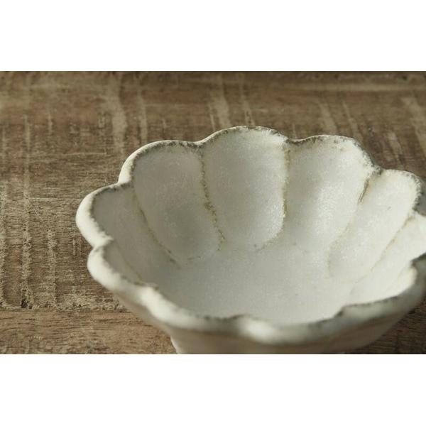 Kaneko Kohyo - Side Dish Bowl - White - Rinka Series - Handcrafted Japanese Mino Ware