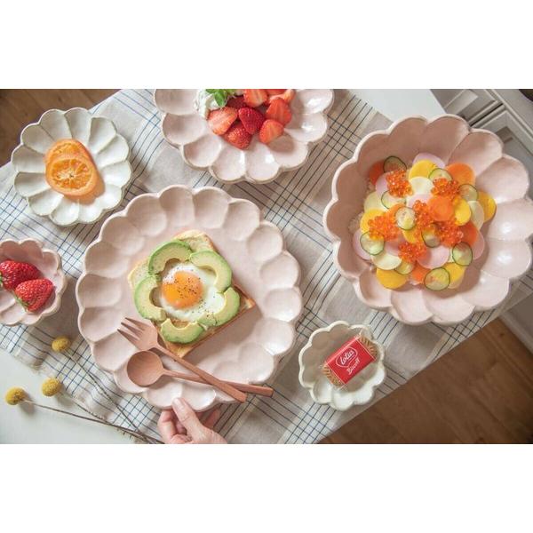 Kaneko Kohyo - Main Plate - Pink - Rinka Series - Handcrafted Japanese Mino Ware
