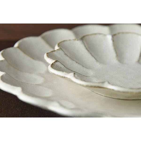 Kaneko Kohyo - Main Plate - White - Rinka Series - Handcrafted Japanese Mino Ware