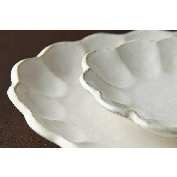 Kaneko Kohyo - Main Plate - White - Rinka Series - Handcrafted Japanese Mino Ware
