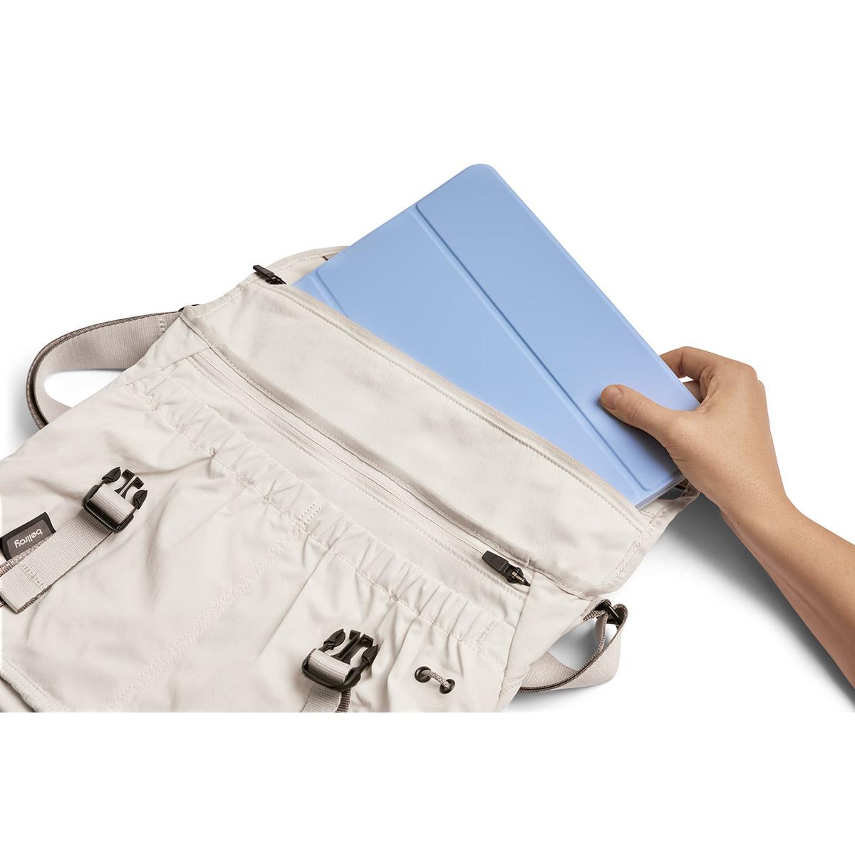 Bellroy Cinch	Messenger Bag