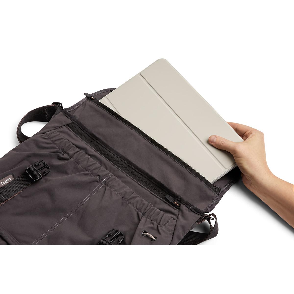 Bellroy Cinch	Messenger Bag